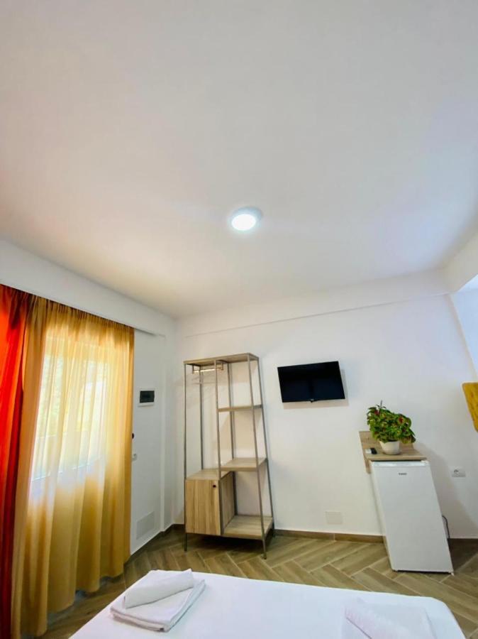 Bunec Seascape Villa Piqeras 外观 照片